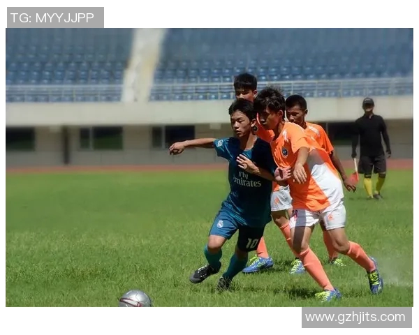 在书页间奔跑的梦想足球明星与青春的故事