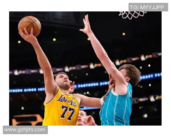 湖人对阵黄蜂精彩比赛直播全程回顾与分析尽在此处